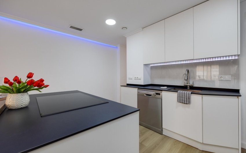 Revente - Apartment -
Torrevieja - Centro