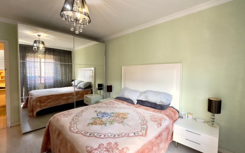 Revente - Apartment -
Torrevieja - Centro