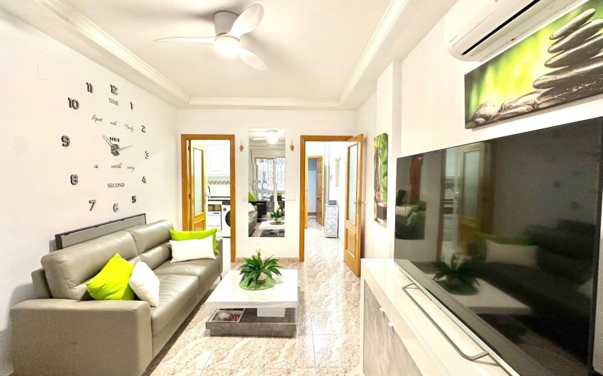 Revente - Apartment -
Torrevieja - Centro