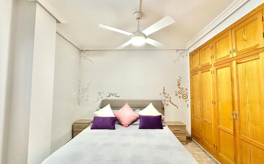 Revente - Apartment -
Torrevieja - Centro