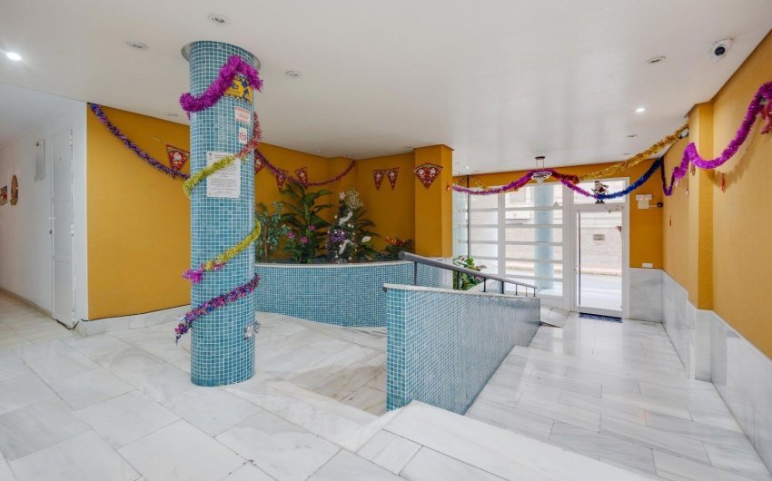 Revente - Apartment -
Torrevieja - Centro