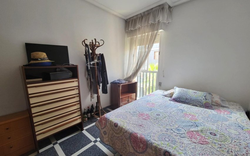 Revente - Apartment -
Torrevieja - Centro