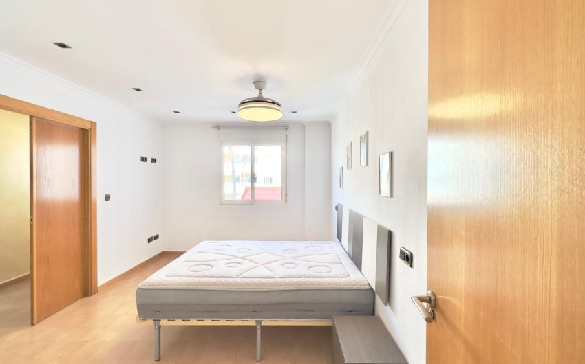 Revente - Apartment -
Torrevieja - Centro