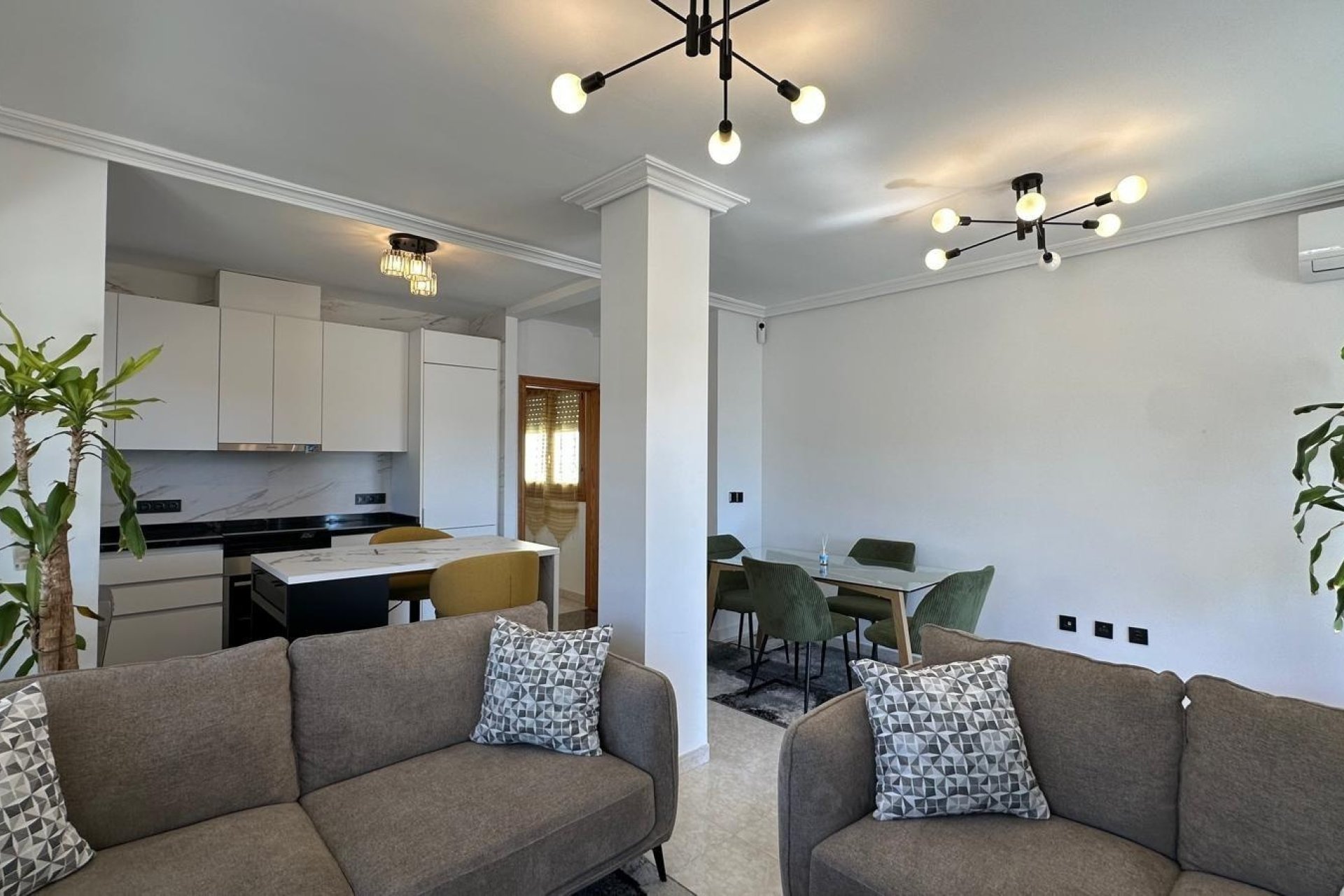 Revente - Apartment -
Torrevieja - Centro