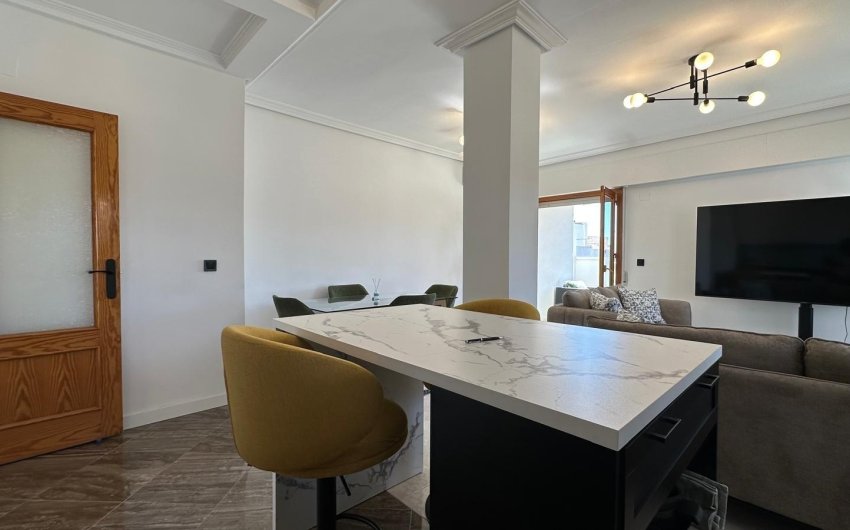 Revente - Apartment -
Torrevieja - Centro