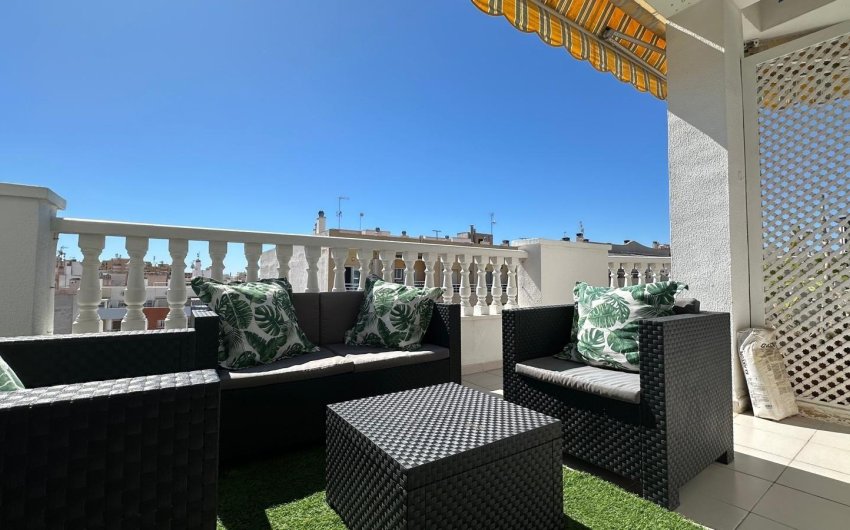 Revente - Apartment -
Torrevieja - Centro