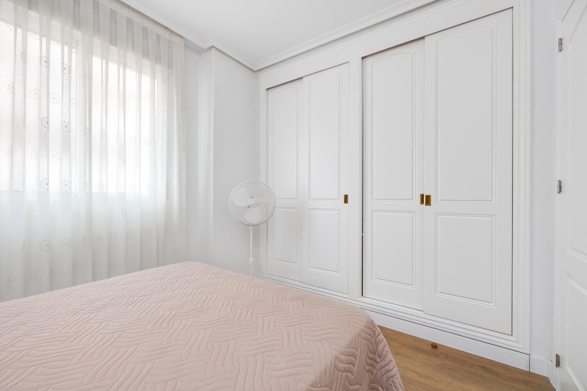 Revente - Apartment -
Torrevieja - Centro