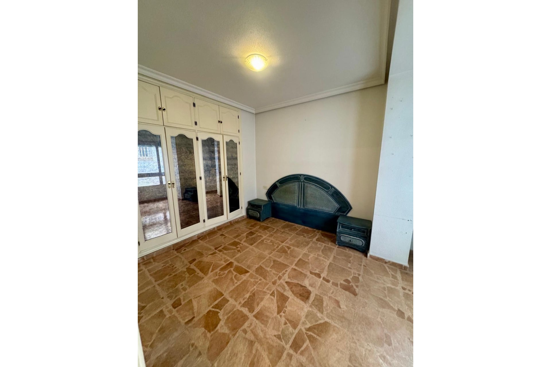 Revente - Apartment -
Torrevieja - Centro