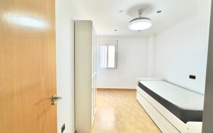 Revente - Apartment -
Torrevieja - Centro