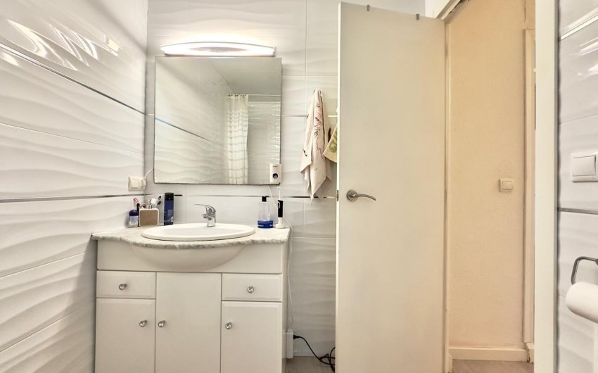 Revente - Apartment -
Torrevieja - Centro