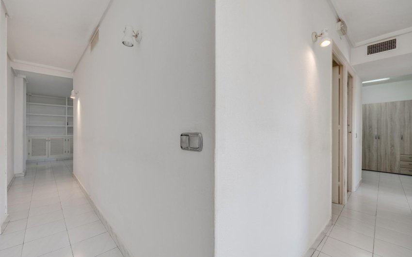 Revente - Apartment -
Torrevieja - Centro
