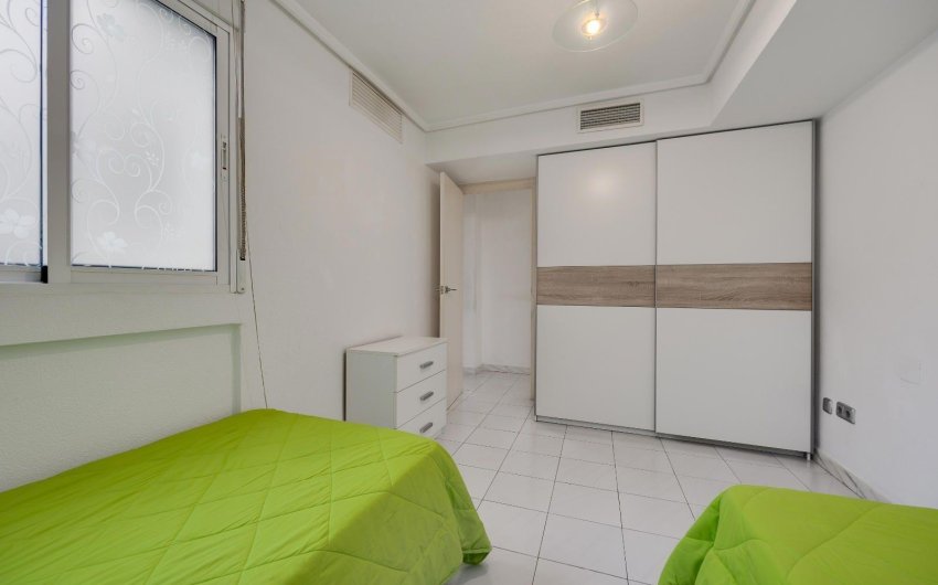 Revente - Apartment -
Torrevieja - Centro