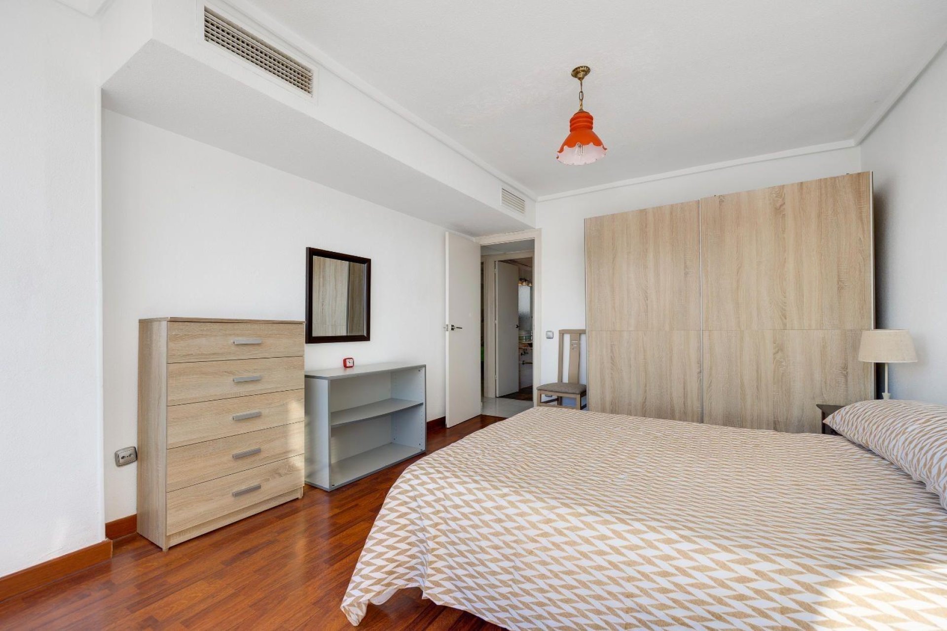 Revente - Apartment -
Torrevieja - Centro