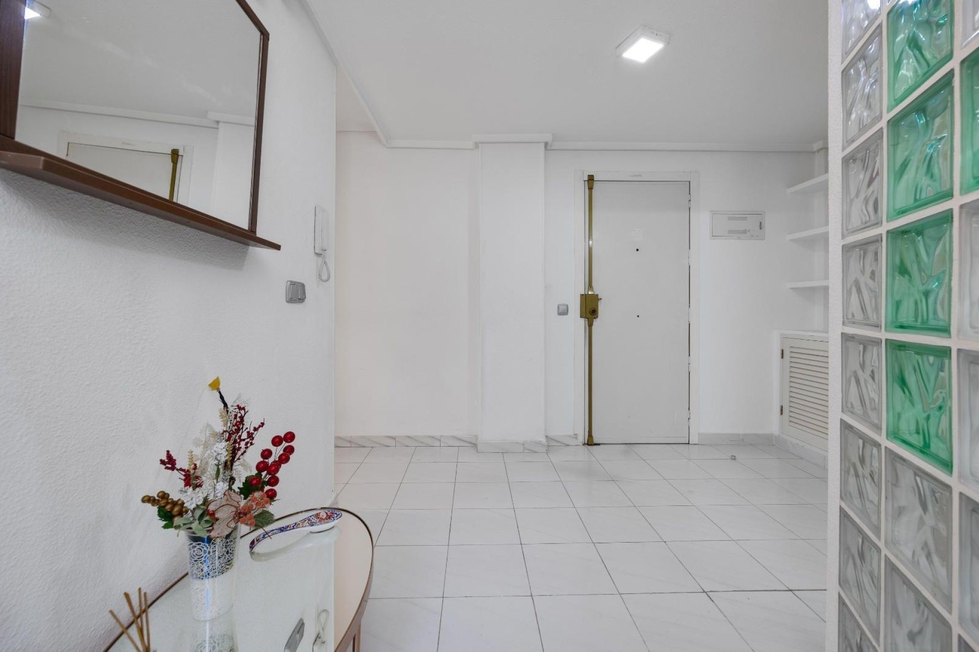 Revente - Apartment -
Torrevieja - Centro