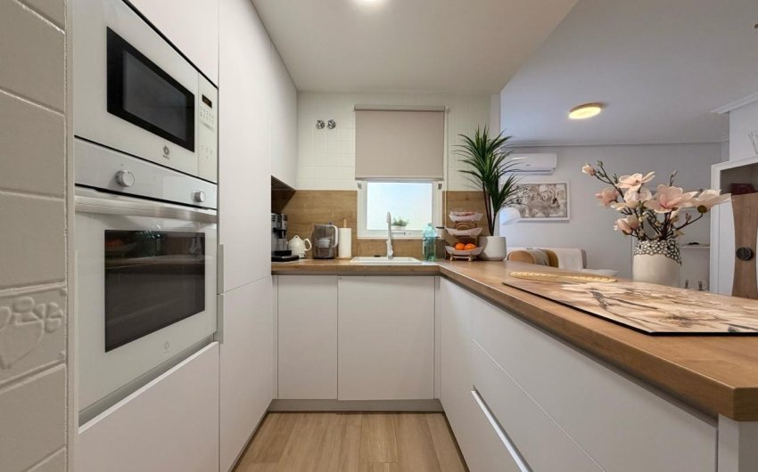 Revente - Apartment -
Torrevieja - Centro