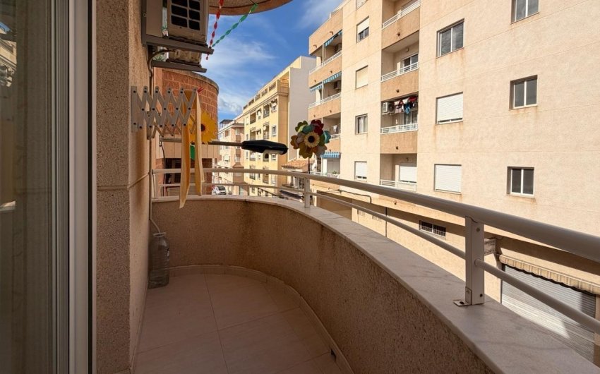 Revente - Apartment -
Torrevieja - Centro