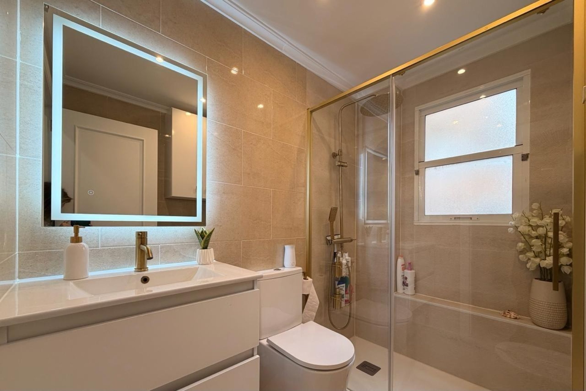 Revente - Apartment -
Torrevieja - Centro