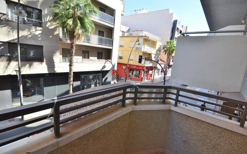 Revente - Apartment -
Torrevieja - Centro