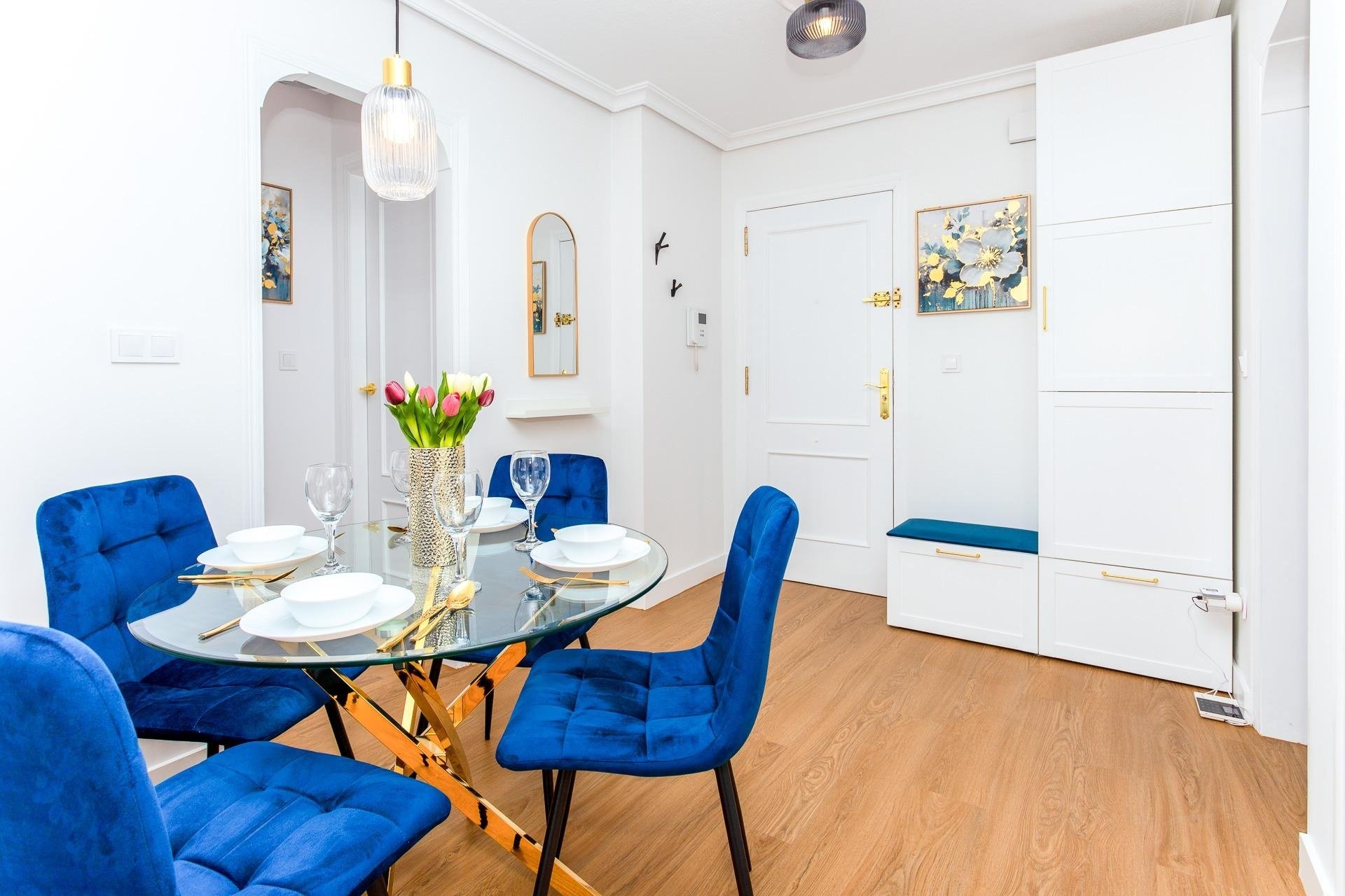 Revente - Apartment -
Torrevieja - Centro