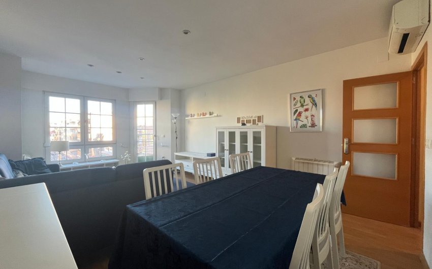 Revente - Apartment -
Torrevieja - Centro