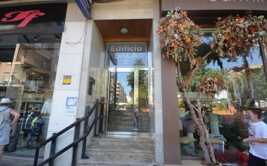 Revente - Apartment -
Torrevieja - Centro