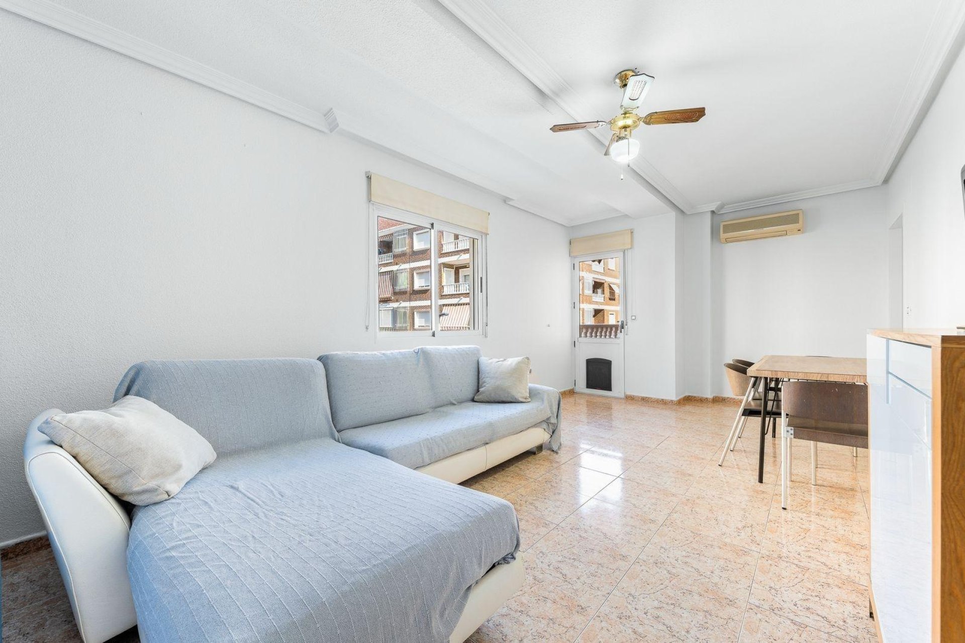 Revente - Apartment -
Torrevieja - Centro