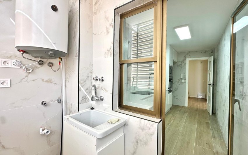 Revente - Apartment -
Torrevieja - Centro