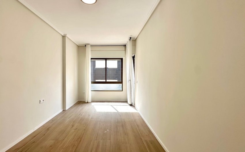 Revente - Apartment -
Torrevieja - Centro