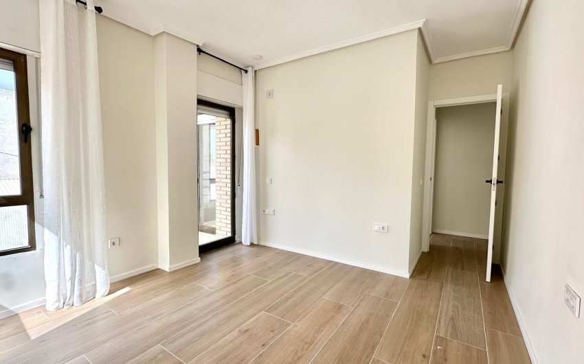Revente - Apartment -
Torrevieja - Centro