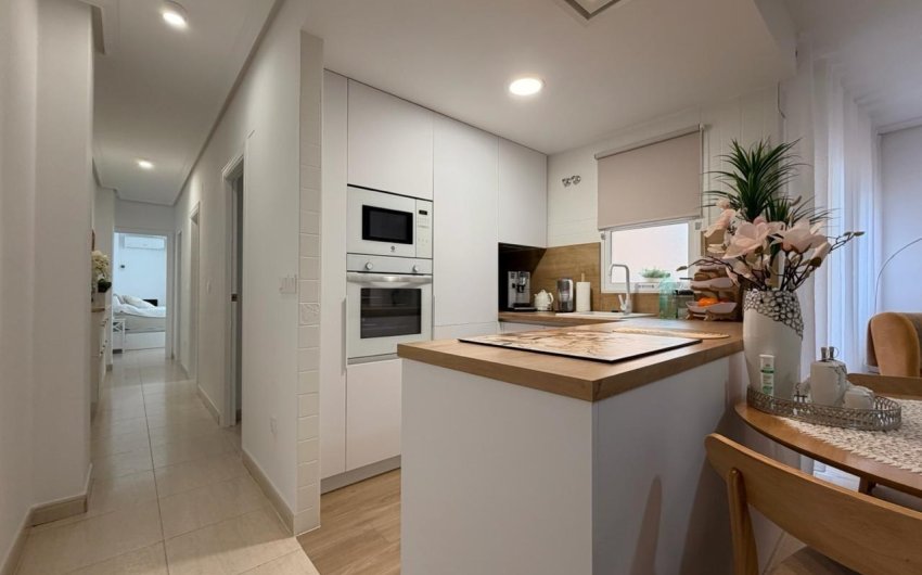 Revente - Apartment -
Torrevieja - Centro