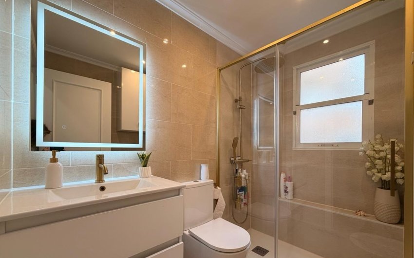 Revente - Apartment -
Torrevieja - Centro