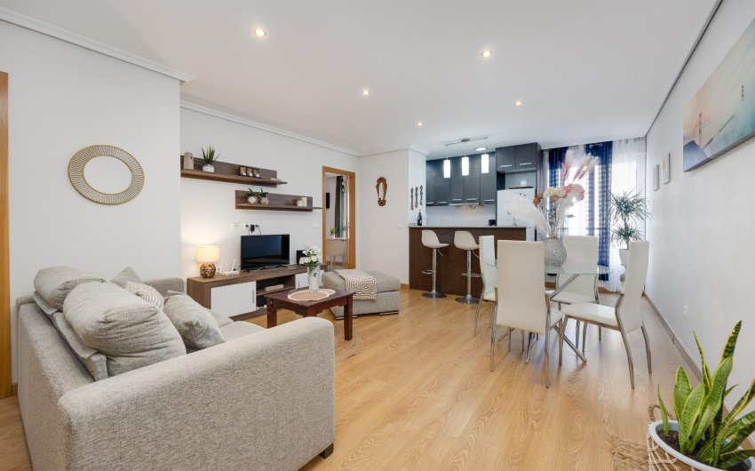 Revente - Apartment -
Torrevieja - Centro