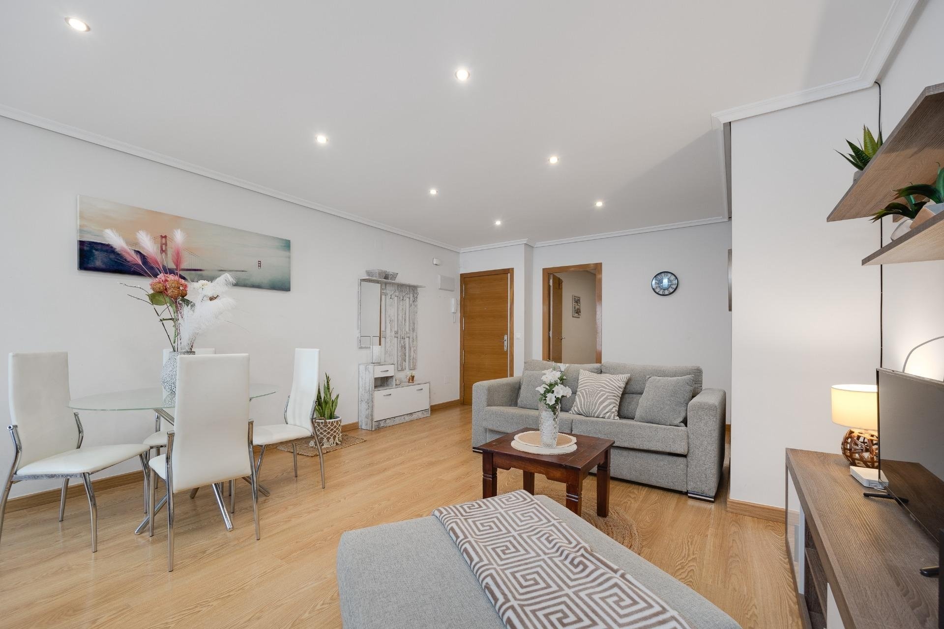 Revente - Apartment -
Torrevieja - Centro