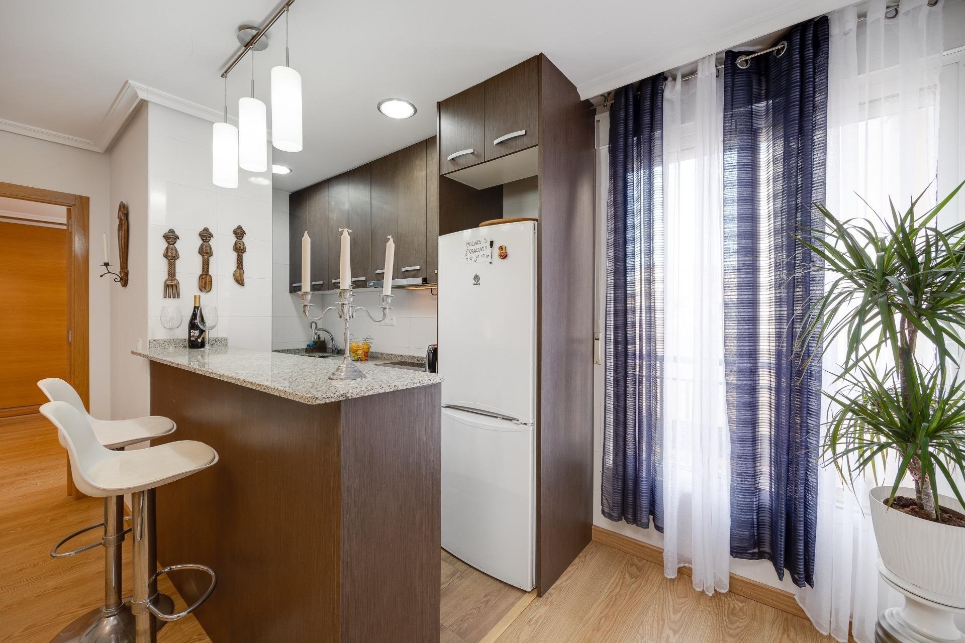 Revente - Apartment -
Torrevieja - Centro