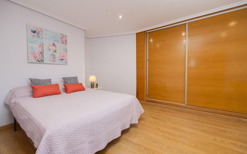 Revente - Apartment -
Torrevieja - Centro