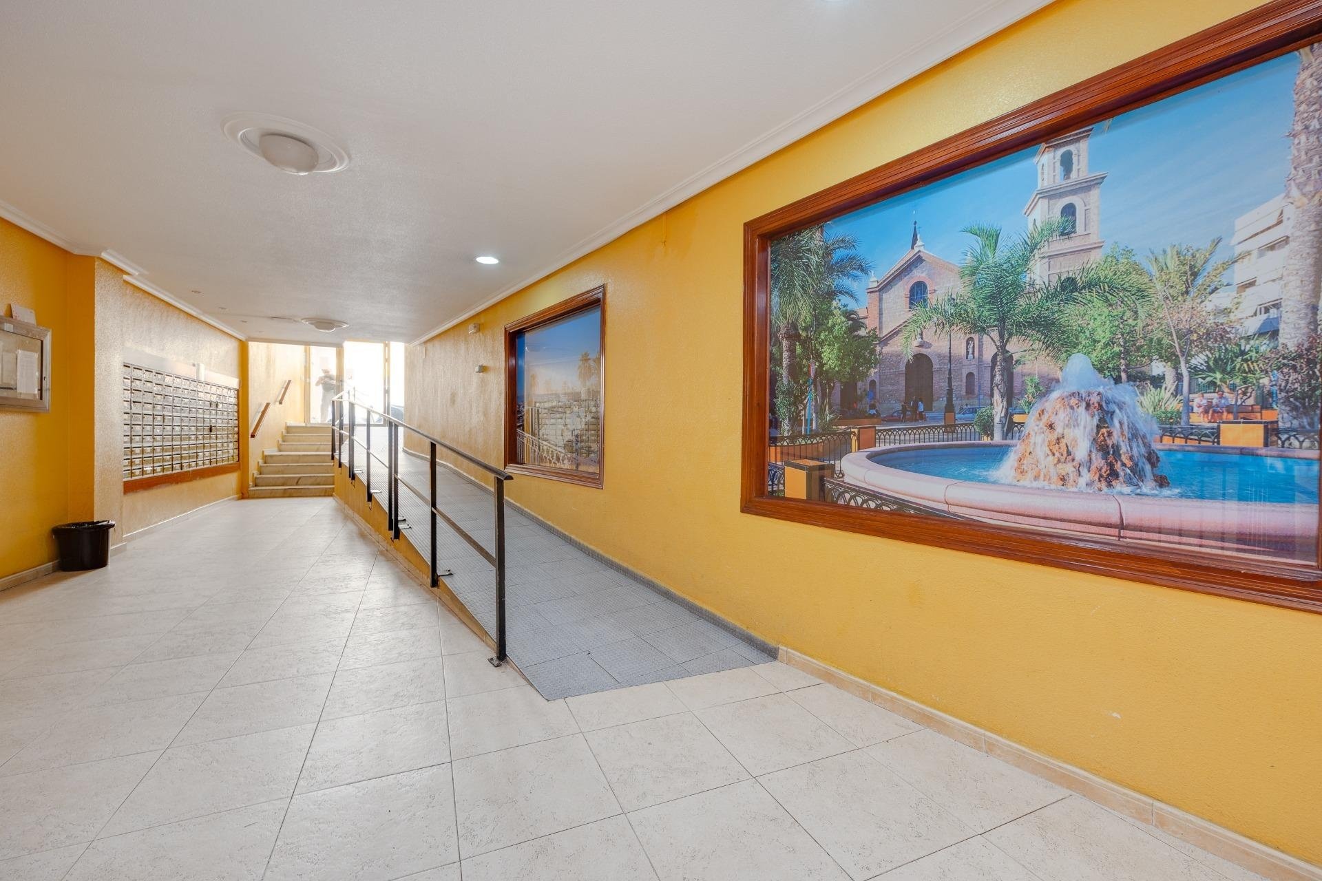Revente - Apartment -
Torrevieja - Centro