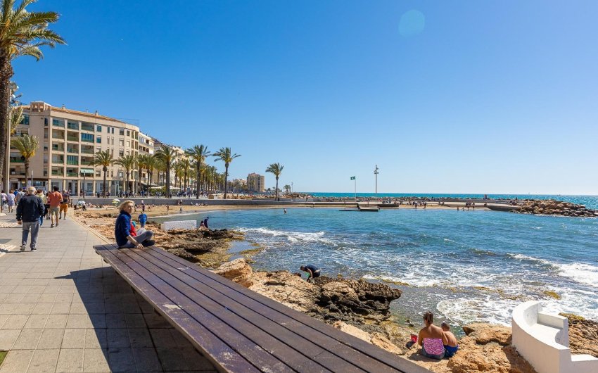 Revente - Apartment -
Torrevieja - Centro