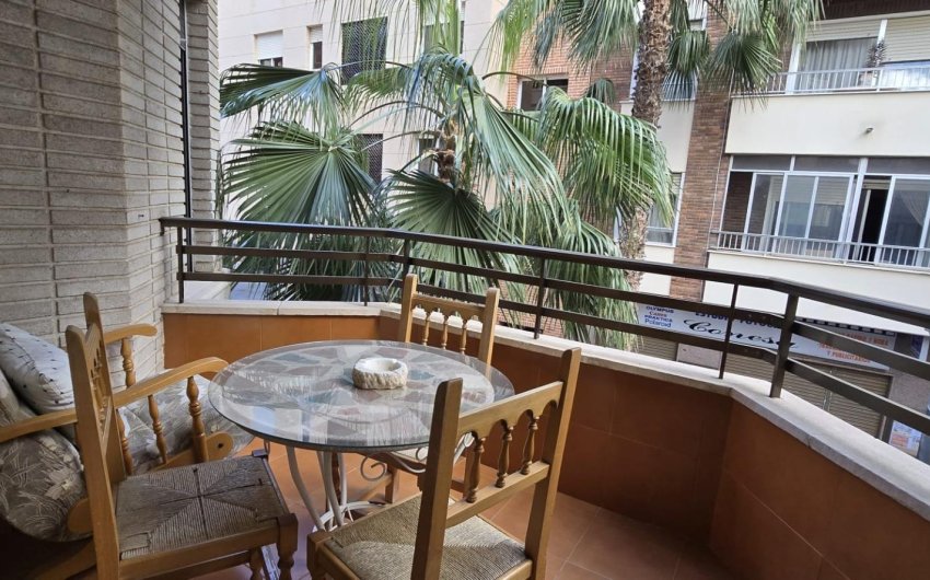 Revente - Apartment -
Torrevieja - Centro