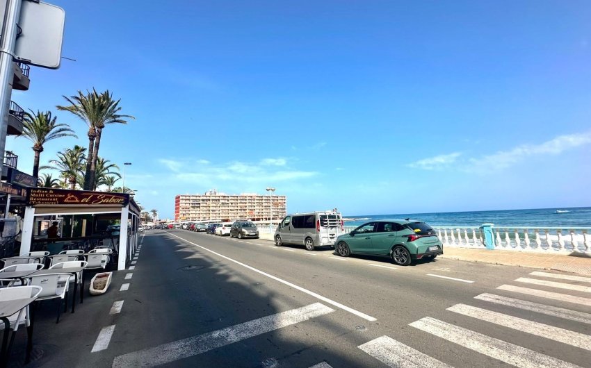 Revente - Apartment -
Torrevieja - Centro