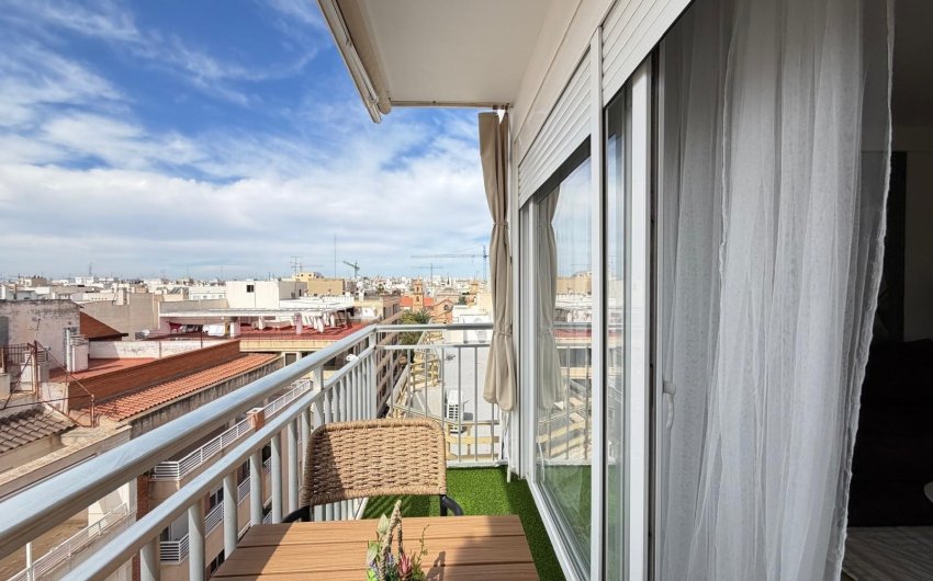 Revente - Apartment -
Torrevieja - Centro