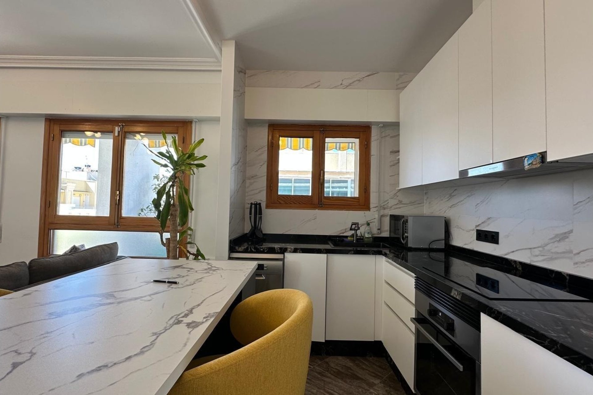 Revente - Apartment -
Torrevieja - Centro