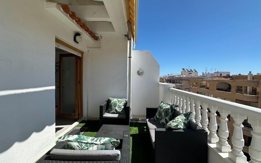 Revente - Apartment -
Torrevieja - Centro