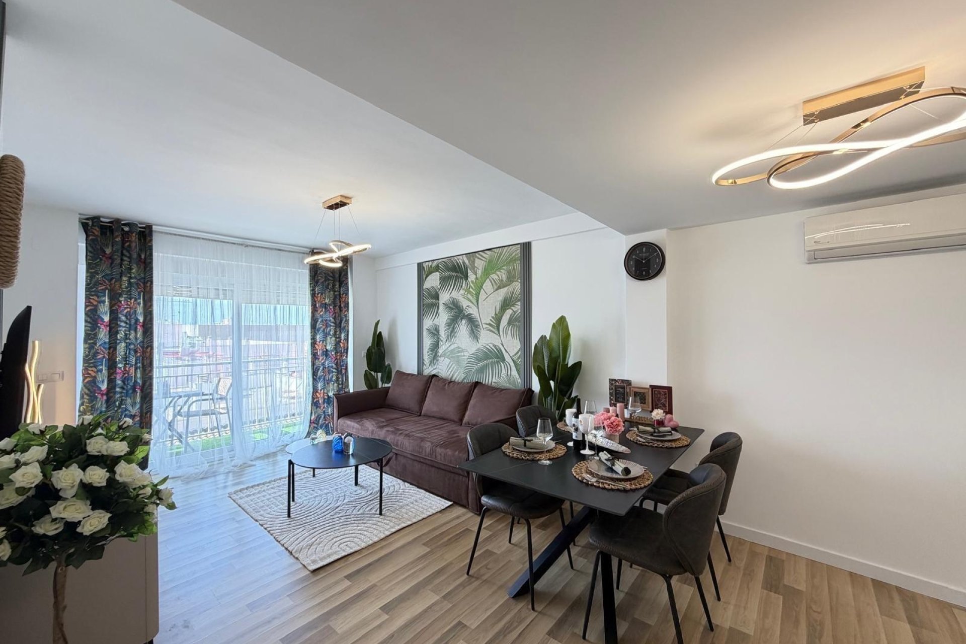 Revente - Apartment -
Torrevieja - Centro