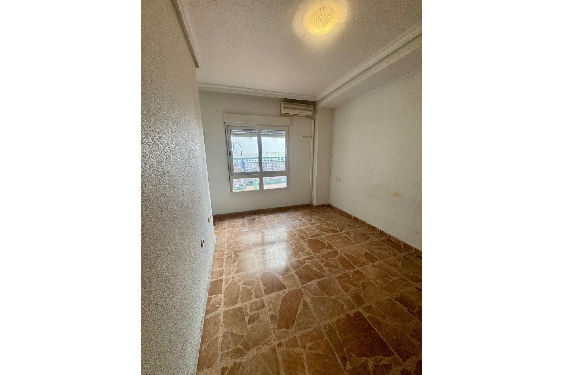 Revente - Apartment -
Torrevieja - Centro