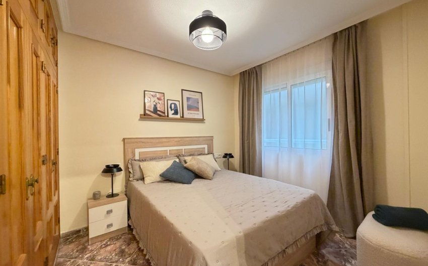 Revente - Apartment -
Torrevieja - Centro