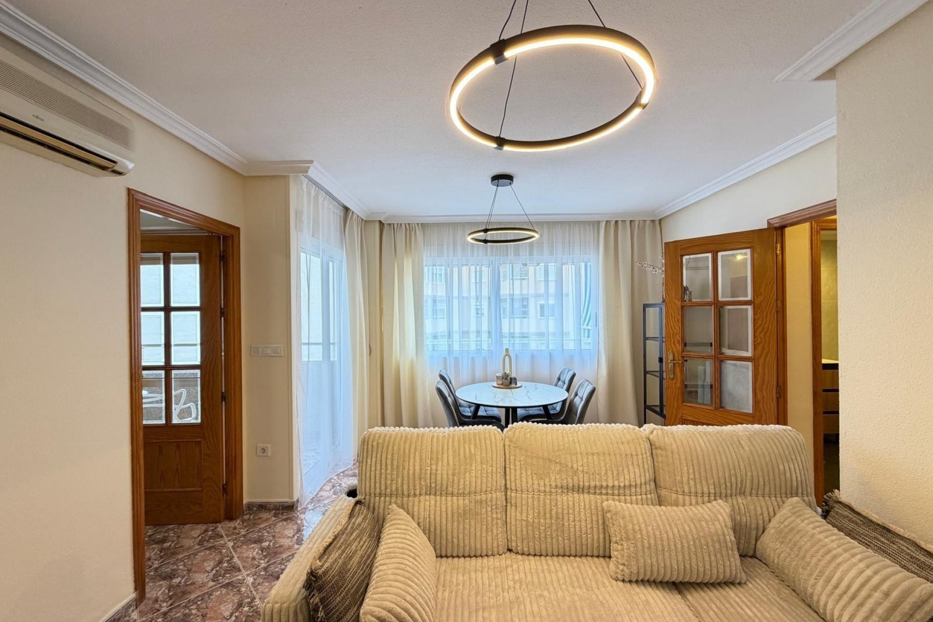 Revente - Apartment -
Torrevieja - Centro