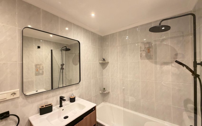 Revente - Apartment -
Torrevieja - Centro