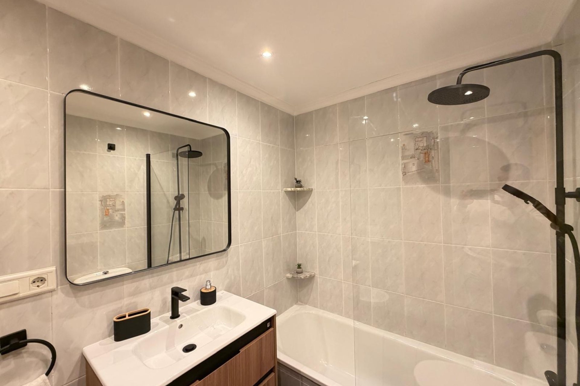 Revente - Apartment -
Torrevieja - Centro
