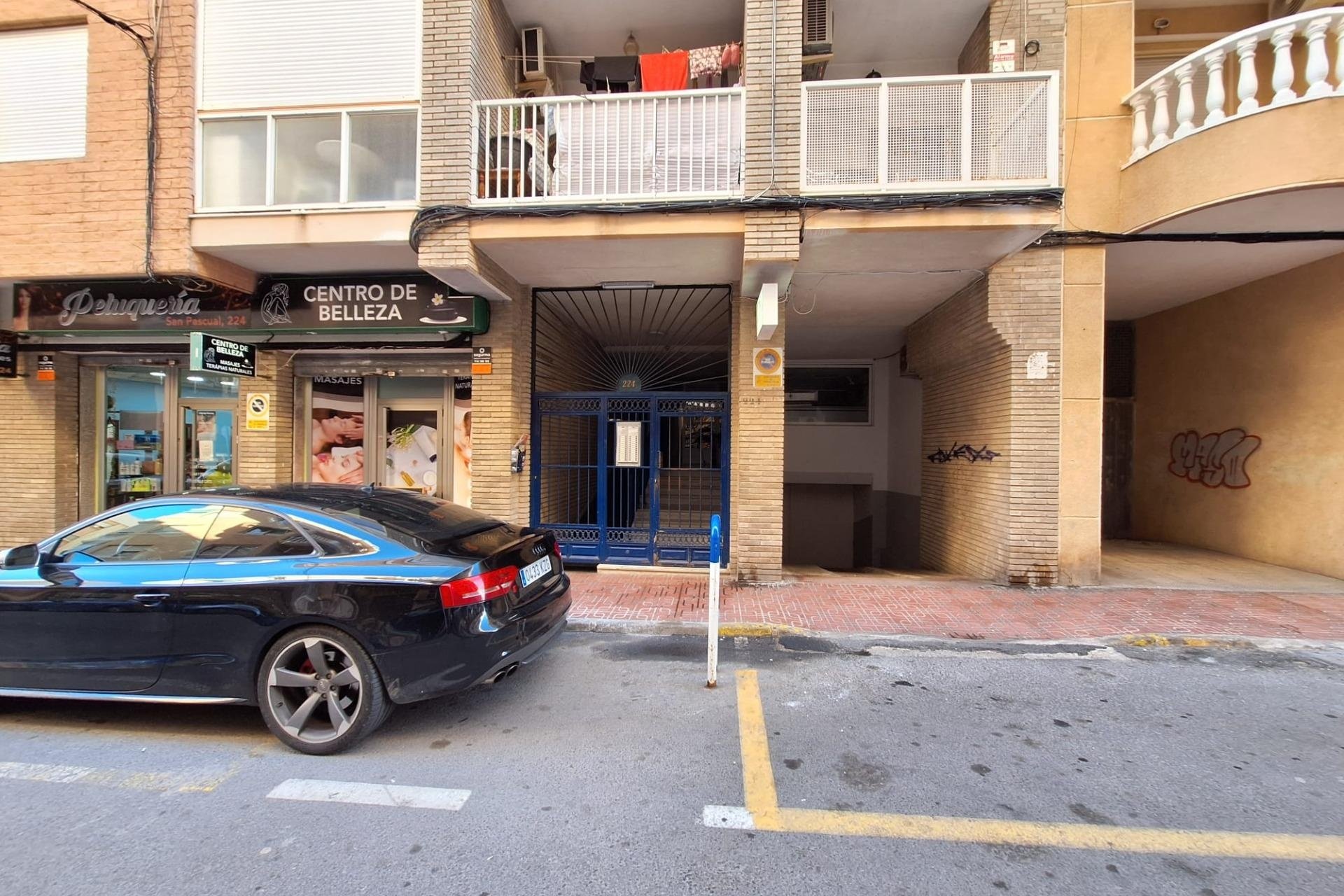 Revente - Apartment -
Torrevieja - Centro