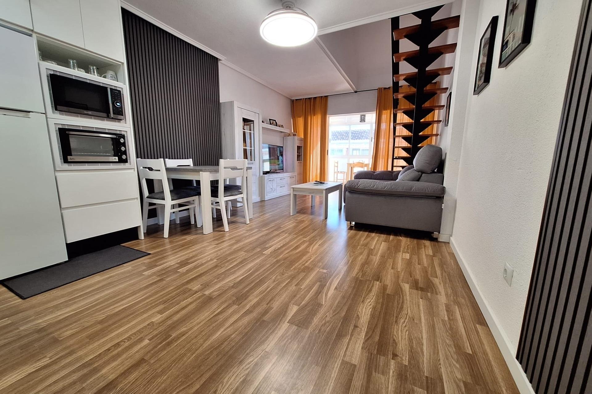 Revente - Apartment -
Torrevieja - Centro